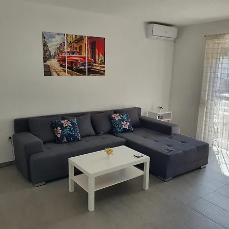 Апартаменты Dejzi - Daisy