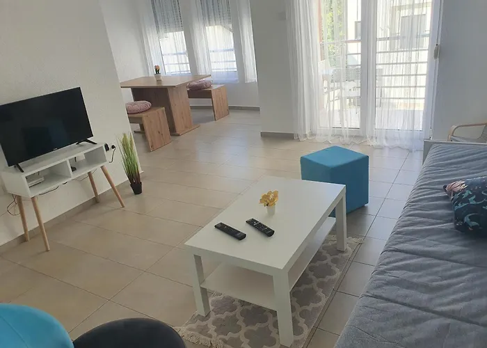 Dejzi - Daisy Kruševac